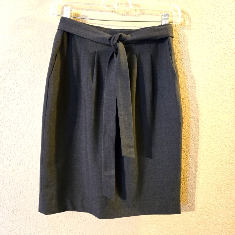 Ann Taylor Petite Womens Dark Gray Lined Pleated Skirt Tie Belt Pockets Size 4P